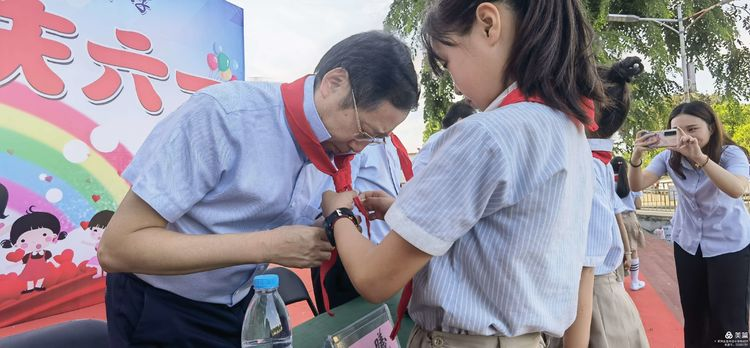 “展风采 庆六一”|海口黄冈金盘高级中学初中小学部庆六一活动暨新少先队员入队仪式